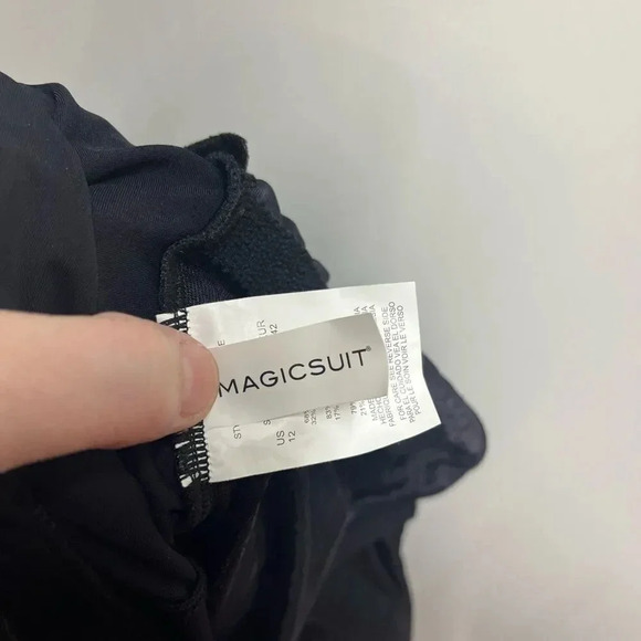 Magicsuit NEW Colorblock Goddess Asymmetrical One Piece Swimsuit Women size 12 - Picture 5 of 8